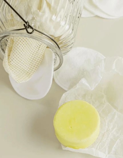 Mujer Hoy: El champú sólido sin siliconas ni sulfatos que triunfa ente las famosas: es low cost, da volumen al pelo fino y vale para el cuerpo