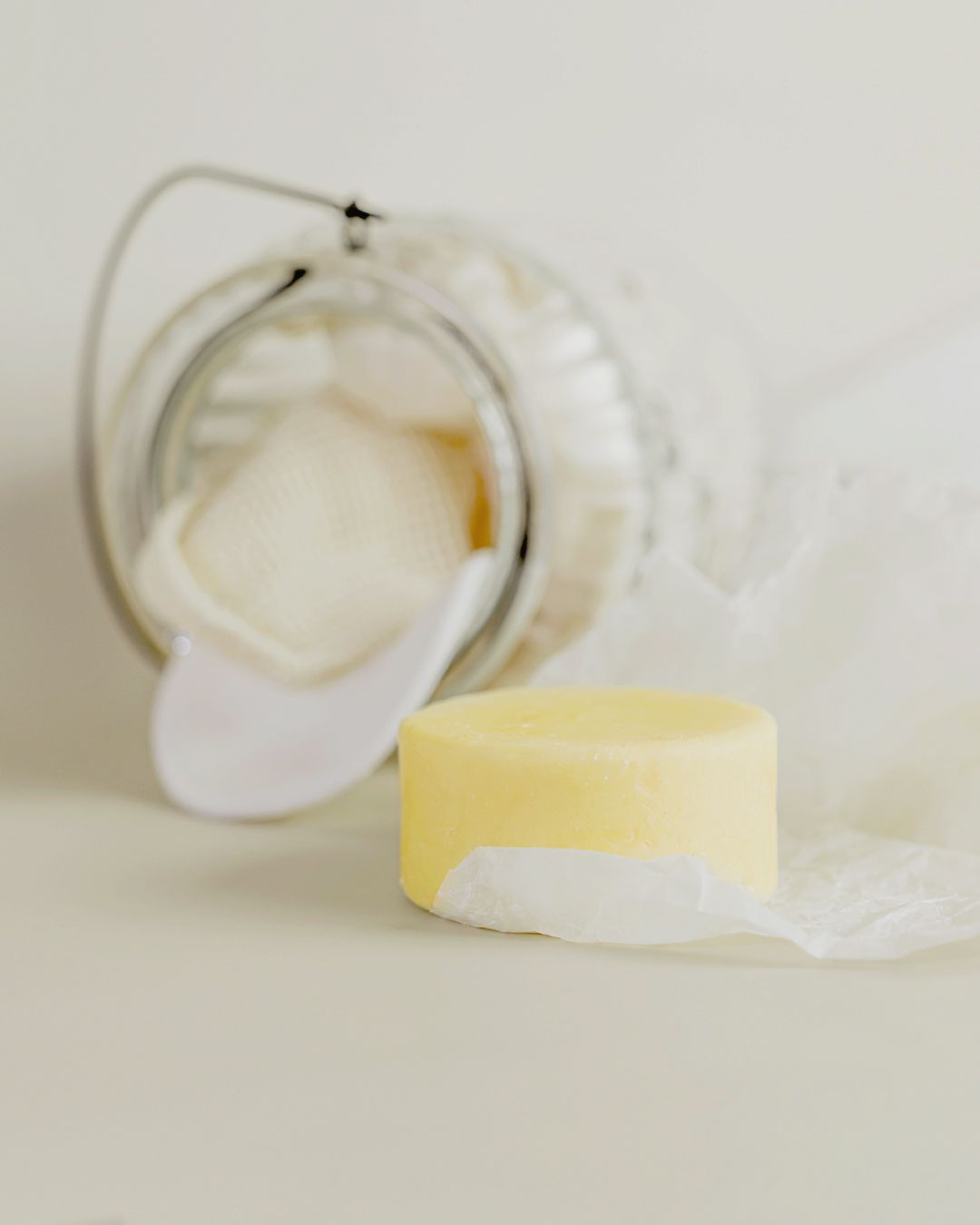 Mujer Hoy: Dos champús sólidos (made in Spain) con shikakai, el ingrediente natural que estimula el crecimiento del cabello