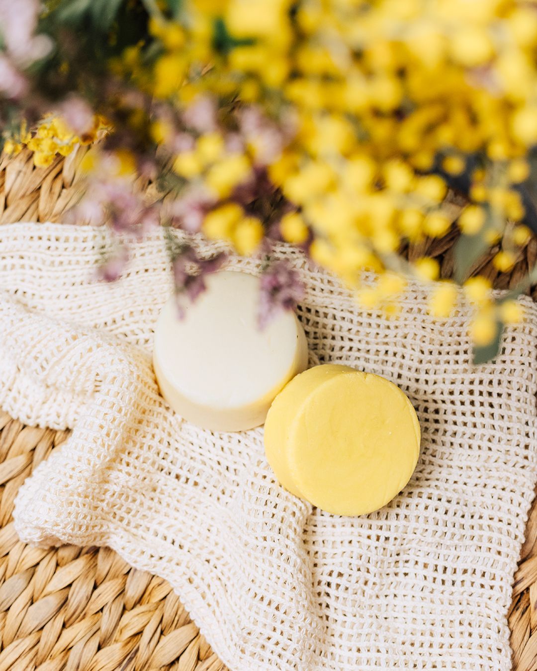 Ediciones Sibila: Si estás preparando la maleta para vacaciones, los cosméticos sólidos de Gaura son la solución que no puede faltar en ella